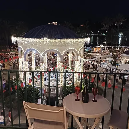 Casa Miki Front Lungomare Apartamento *